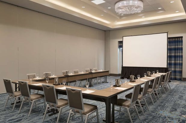 Images Embassy Suites by Hilton The Woodlands® at Hughes Landing