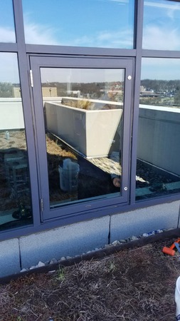 Images Action Glass Inc.