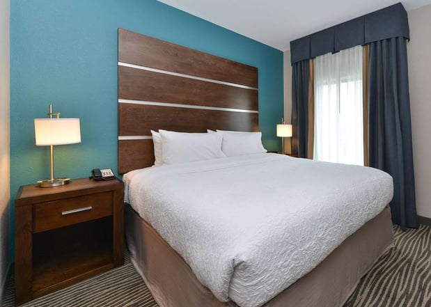 Images Hampton Inn & Suites Des Moines Downtown