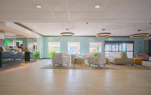 Images Holiday Inn & Suites Spring - the Woodlands Area by IHG