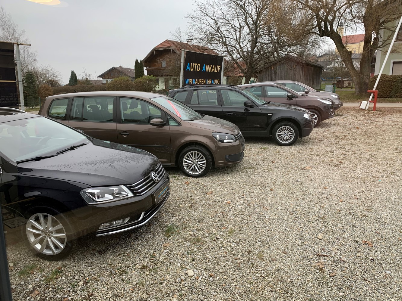 Charara Automobile, Südring 32 in Moosdorf