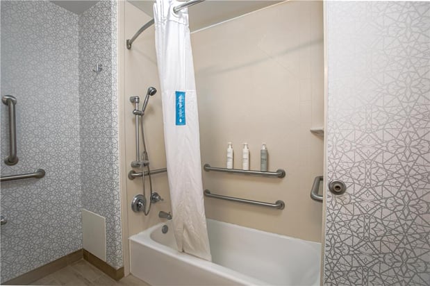 Images Hampton Inn & Suites Wilder