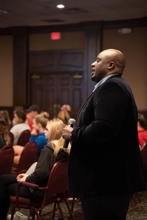 Images TJ Ojehomon - Realty ONE Group Music City