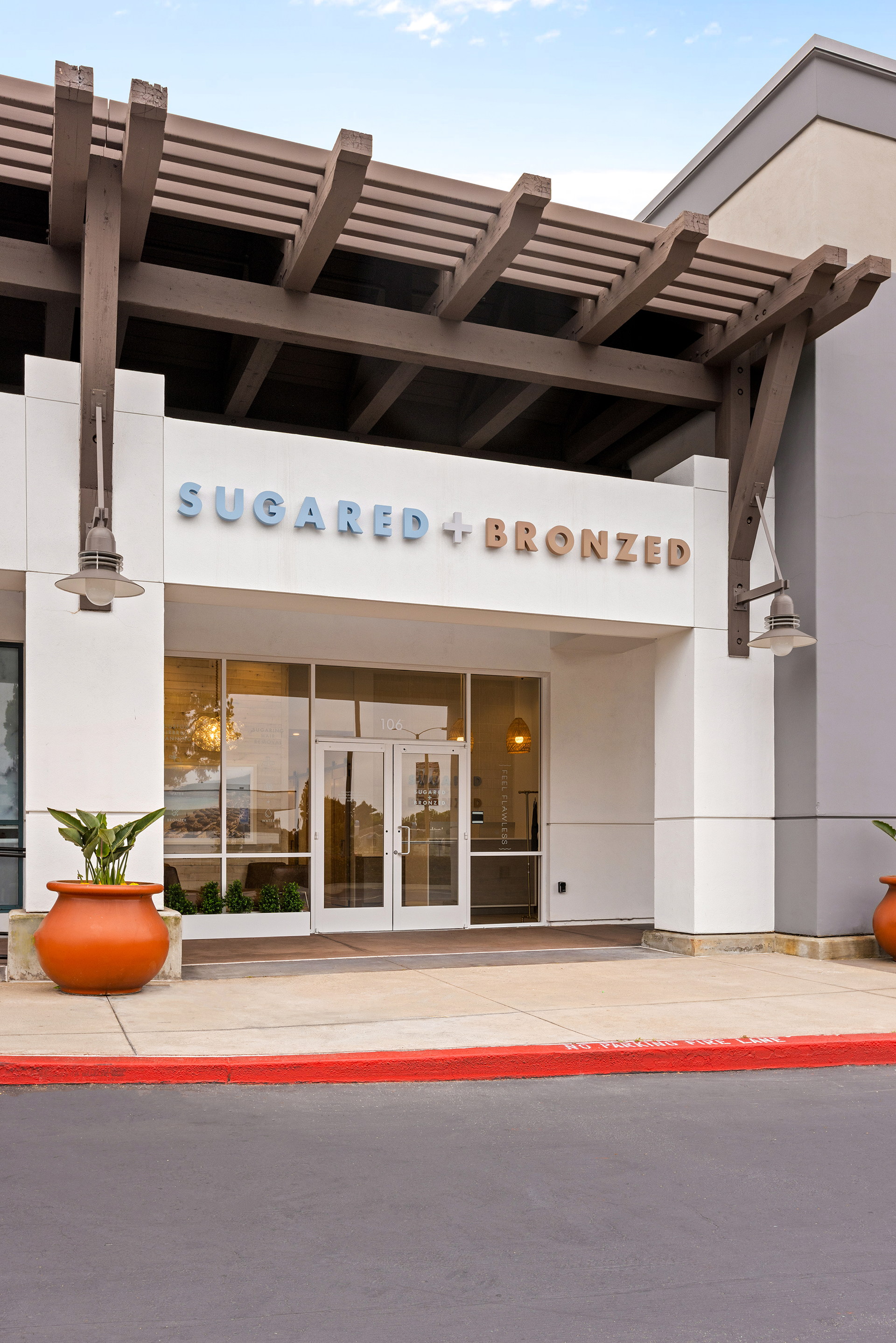 SUGARED + BRONZED Huntington Beach storefront