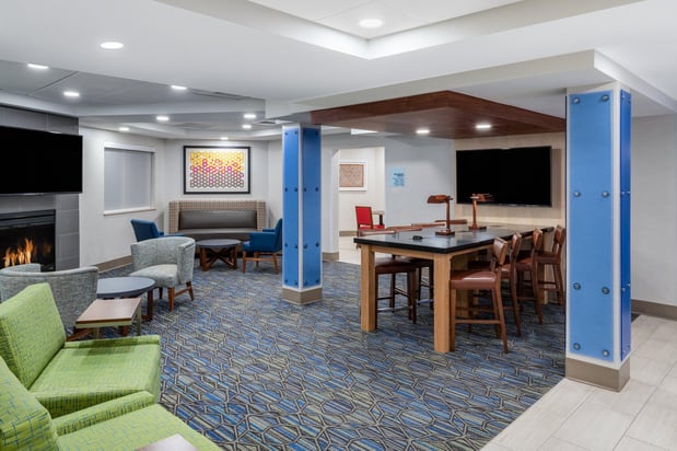 Images Holiday Inn Express & Suites Colorado Springs Airport by IHG