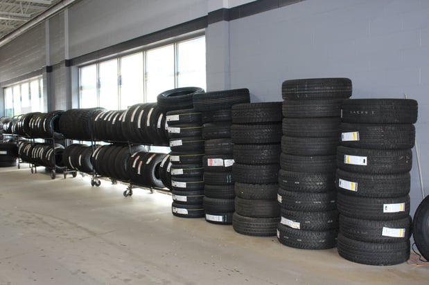 Images Russ Darrow Chrysler, Dodge, Jeep, RAM of Madison Service Center