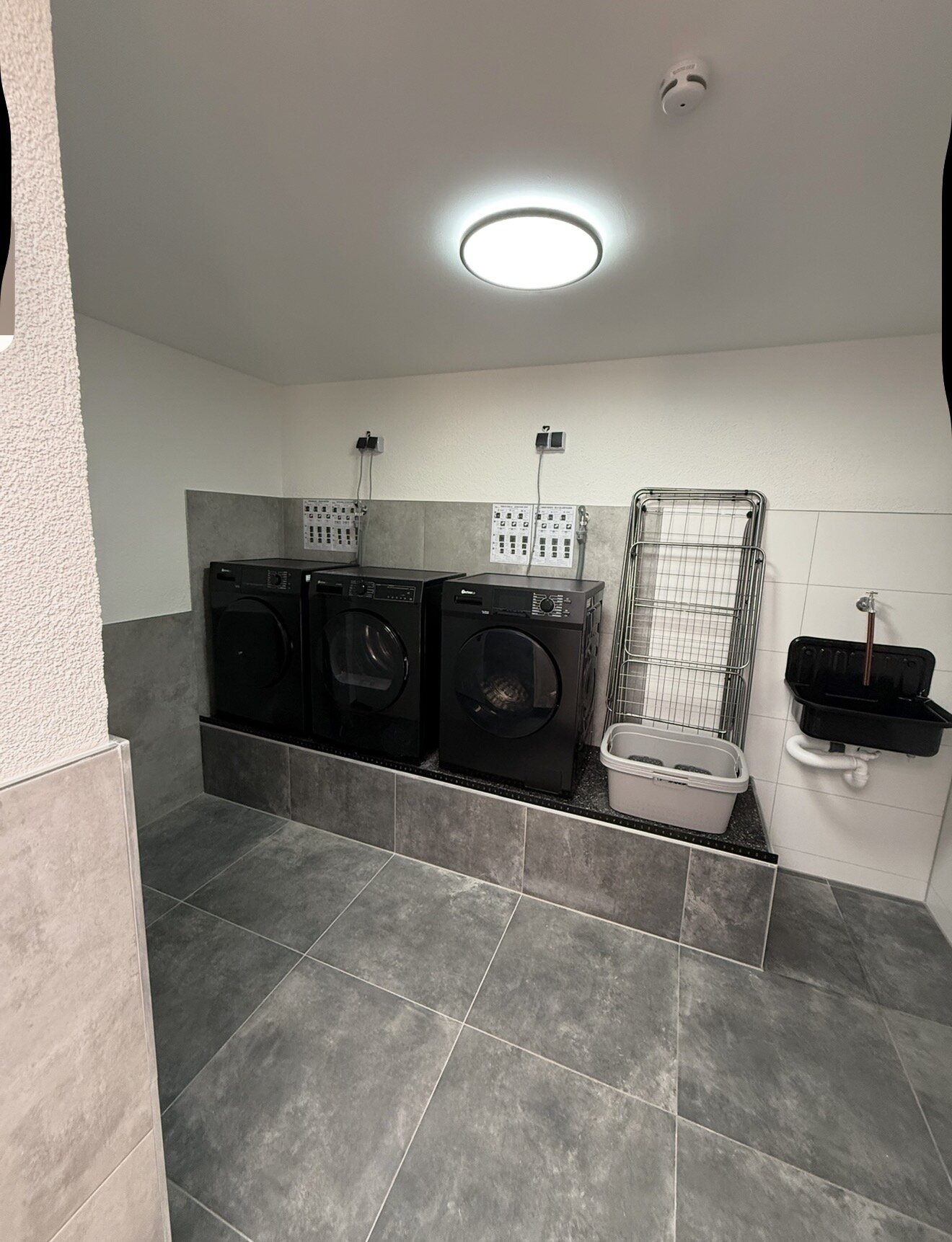 HK ROOMS UG (haftungsbeschränkt), Merkatorstraße 5 in Grevenbroich