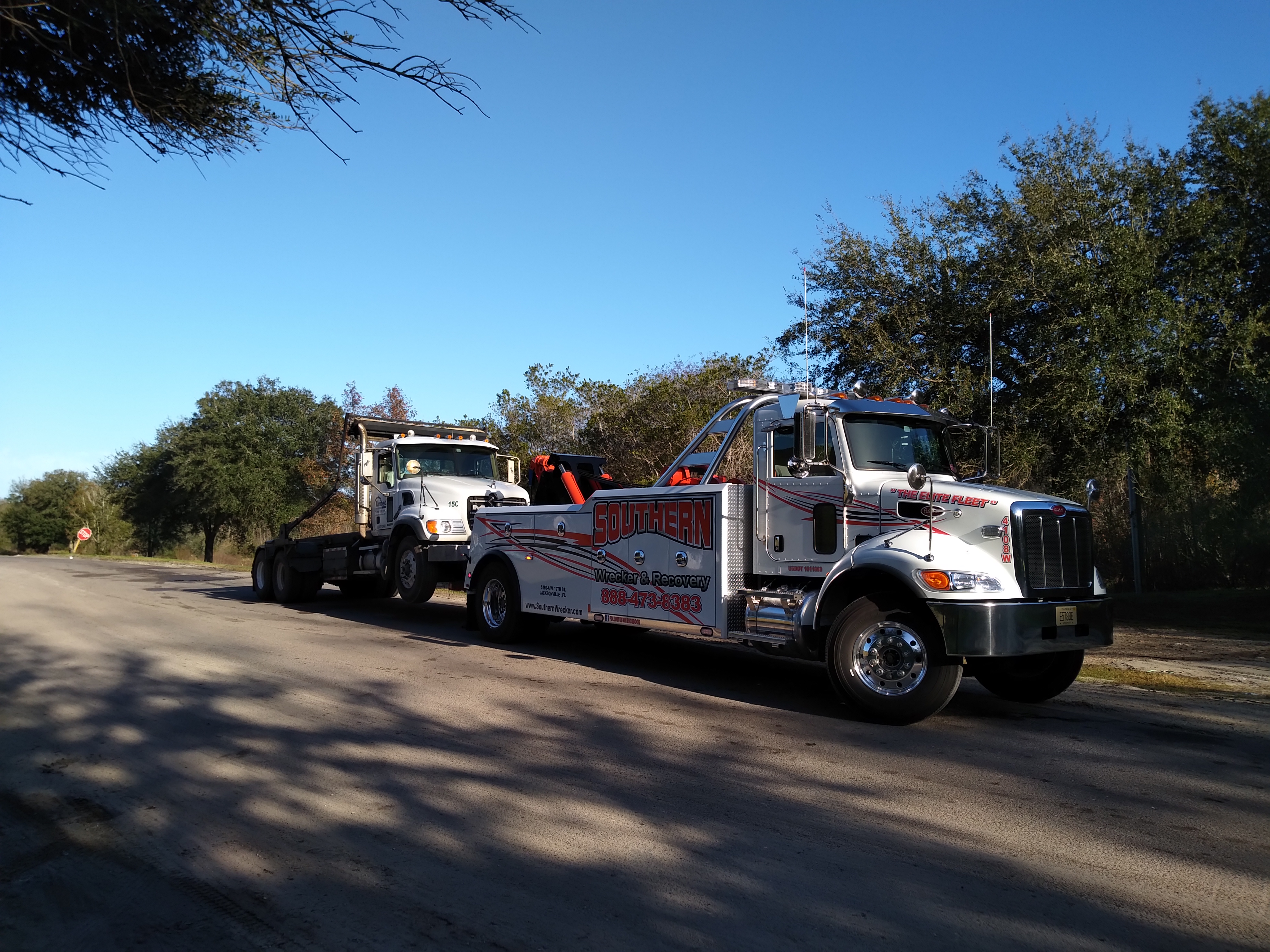 Southern Wrecker & Recovery has provided professional Light, Medium and Heavy duty towing to Jacksonville, St. Augustine and the surrounding area for over 15 years. Our team is customer-focused and fully certified to meet the highest expectations of our valued customers. We strive to provide the best service in the industry through our cutting edge equipment and distinguished operators. All of our towing and recovery services are available 24 hours a day, seven days a week.