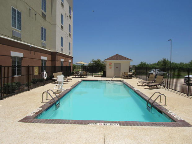 Images Candlewood Suites Cotulla, an IHG Hotel