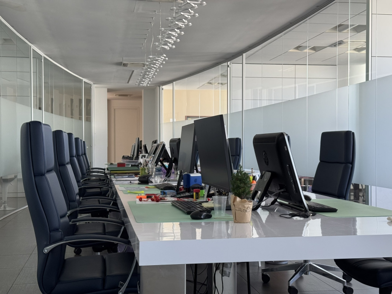 Images Giulio Pisani Business Consultant