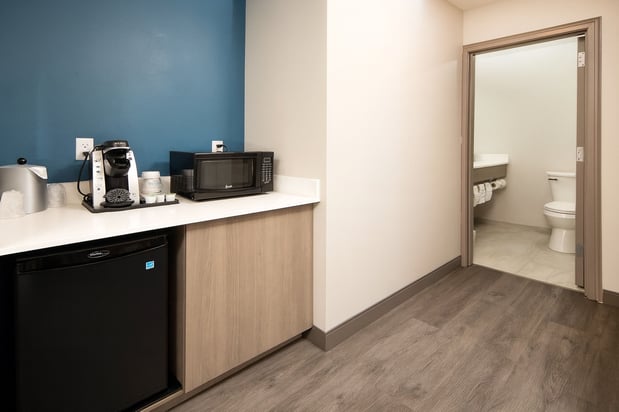 Images Holiday Inn Express & Suites Indianapolis - East by IHG