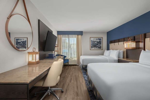 Images Hotel Westport Kansas City, Tapestry Collection by Hilton