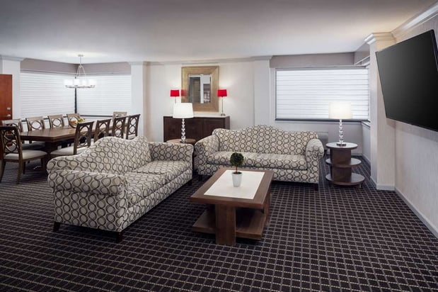 Images Hilton Chicago/Northbrook