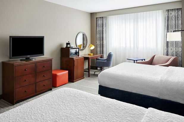 Images Hampton Inn & Suites Chicago/Mt. Prospect