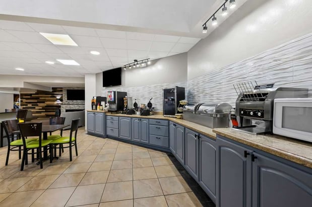 Images SureStay Plus by Best Western Lubbock Medical Center
