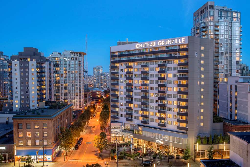 Best Western Premier Chateau Granville Hotel & Suites & Conf. Centre in Vancouver: Stay with us in downtown Vancouver and enjoy the breath taking city views