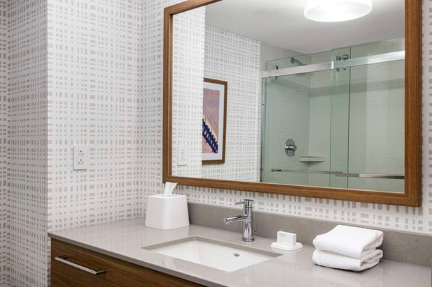 Images Hampton Inn & Suites Moline-Quad City Int'l Aprt