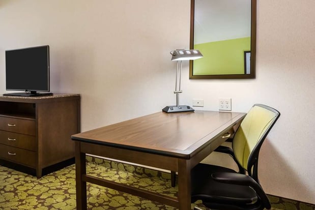 Images Hilton Garden Inn Wayne