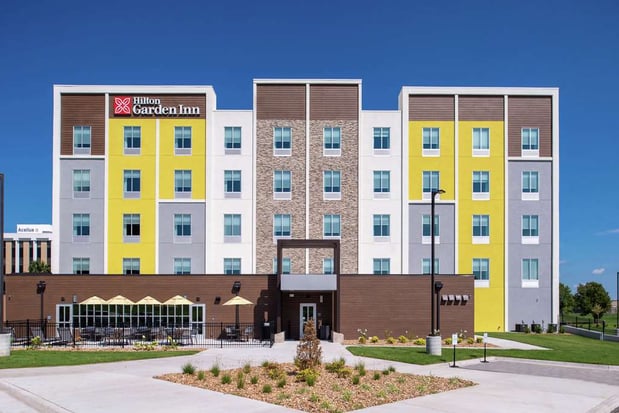 Images Hilton Garden Inn Kansas City Airport