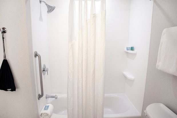 Images Holiday Inn Express & Suites Chester-Monroe-Goshen by IHG