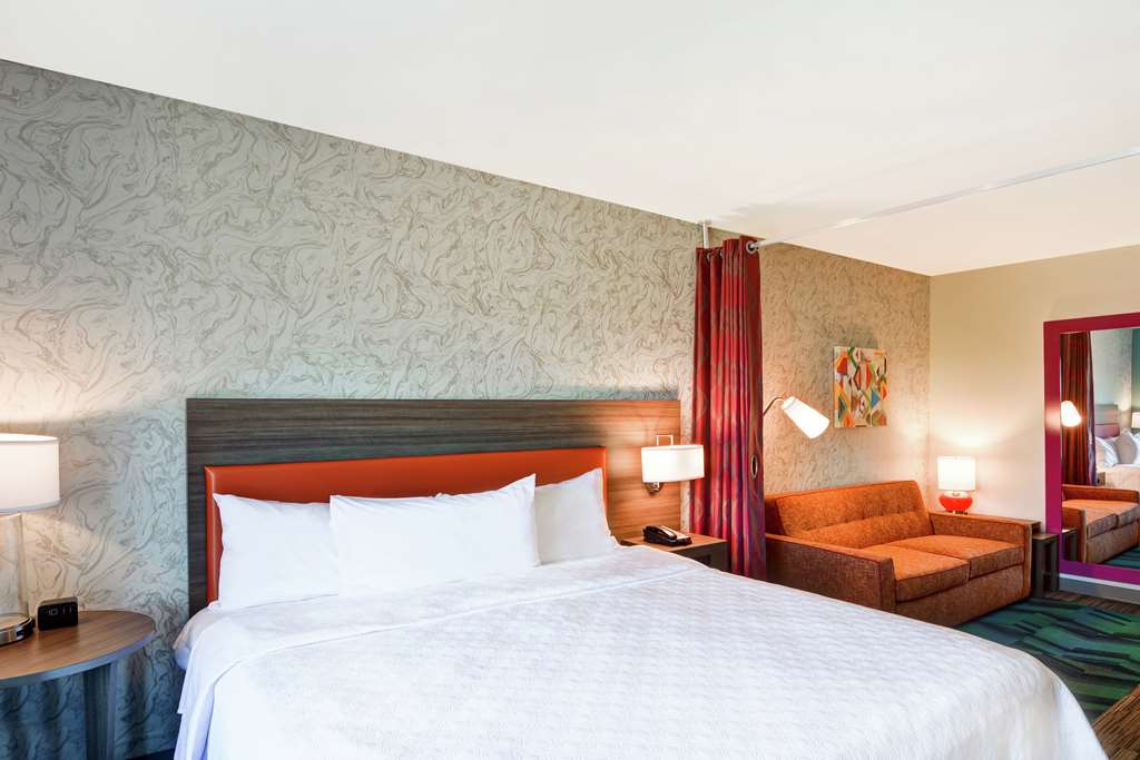 Guest room
