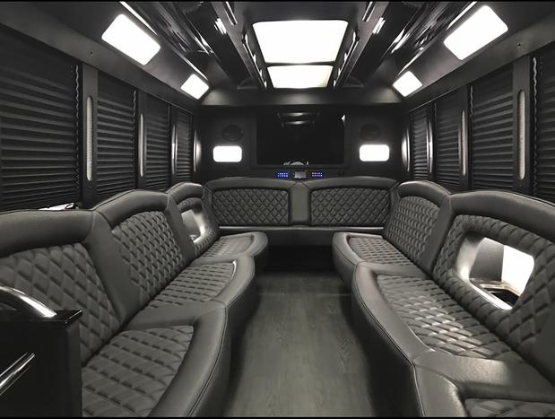 Images Chicago Cloud9 Limo