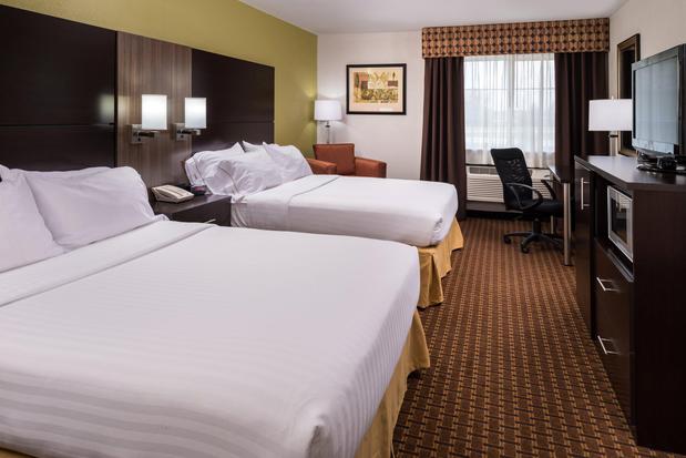 Images Holiday Inn Express & Suites Bucyrus, an IHG Hotel