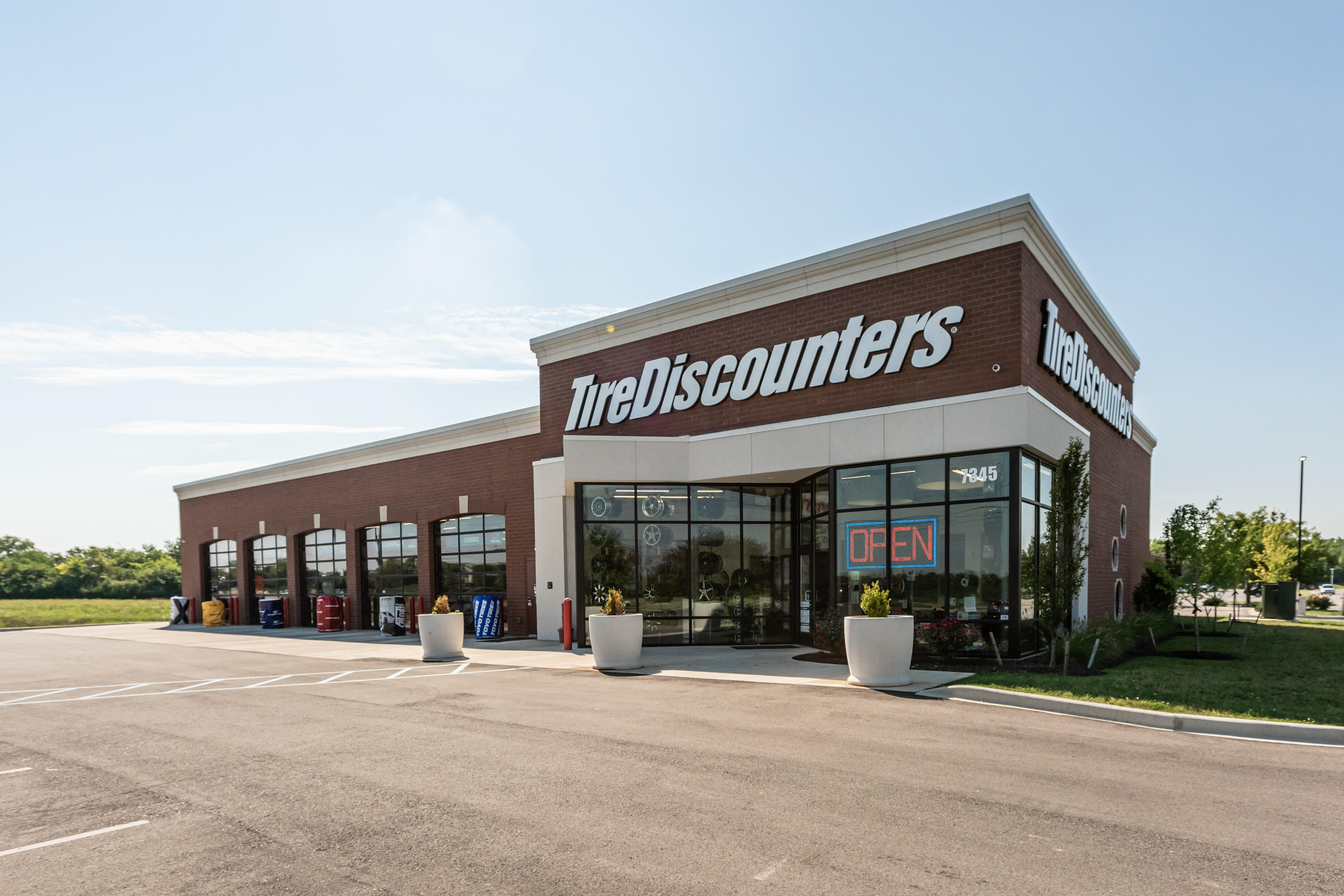 Tire Discounters on 7345 E 96th Street in Indianapolis