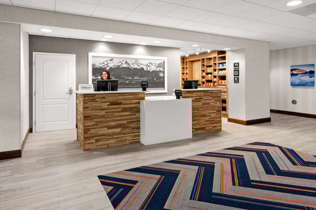 Images Hampton Inn & Suites Fairbanks