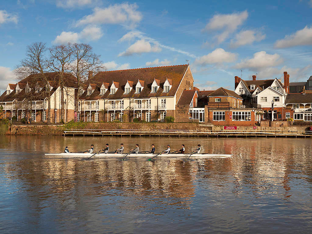 Mercure London Staines upon Thames Hotel Staines 01784 334800