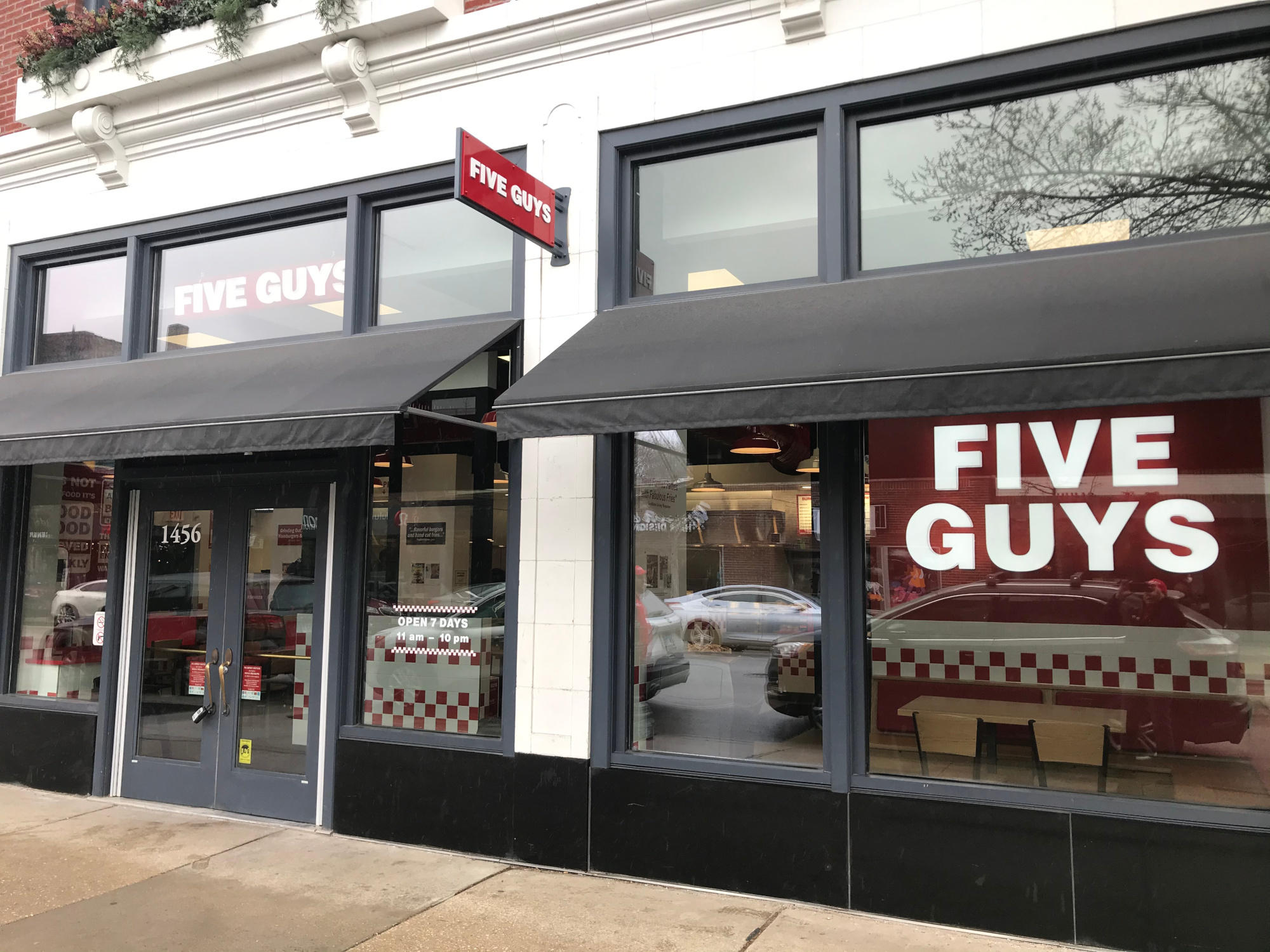 Five Guys at 1456 E 53rd St. in Chicago, Illinois