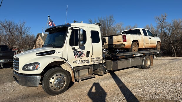 Images Eagle Towing & Recovery