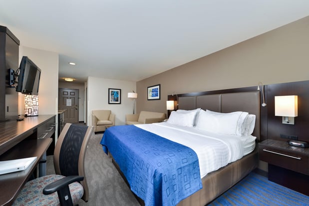Images Holiday Inn Express & Suites St. Louis West-O'Fallon by IHG
