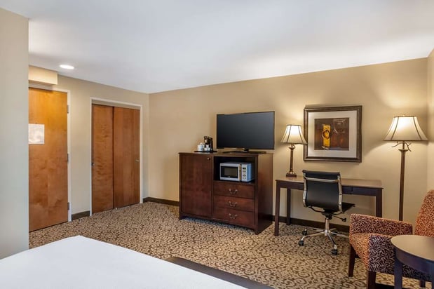 Images Best Western Plus Intercourse Village Inn & Suites