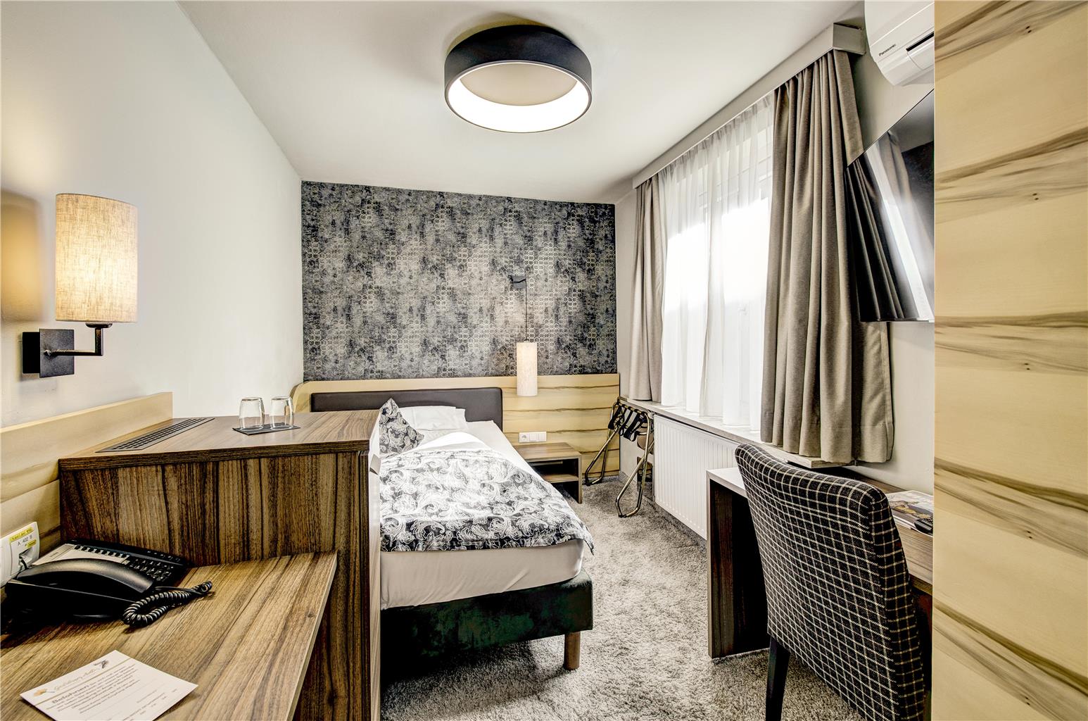 Hotel Goldener Adler, BW Signature Collection, Herzog - Friedrich Str 6 in Innsbruck