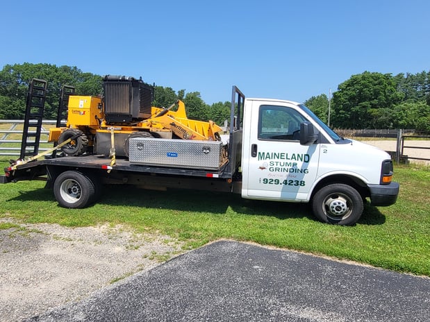 Images Maineland Stump Grinding