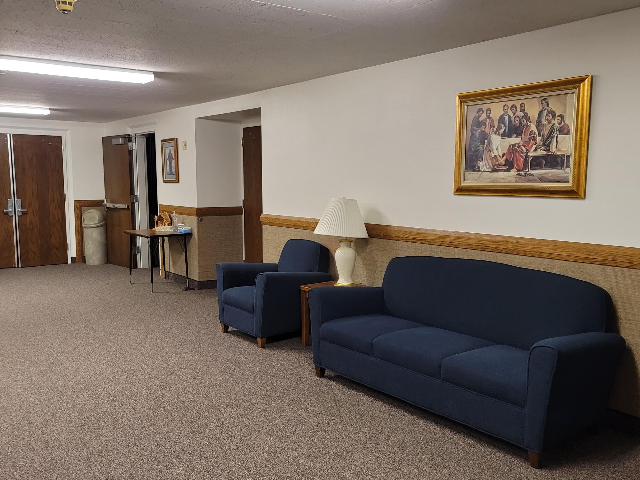 Front lobby photo of the chapel of The Church of Jesus Christ of Latter-day Saints