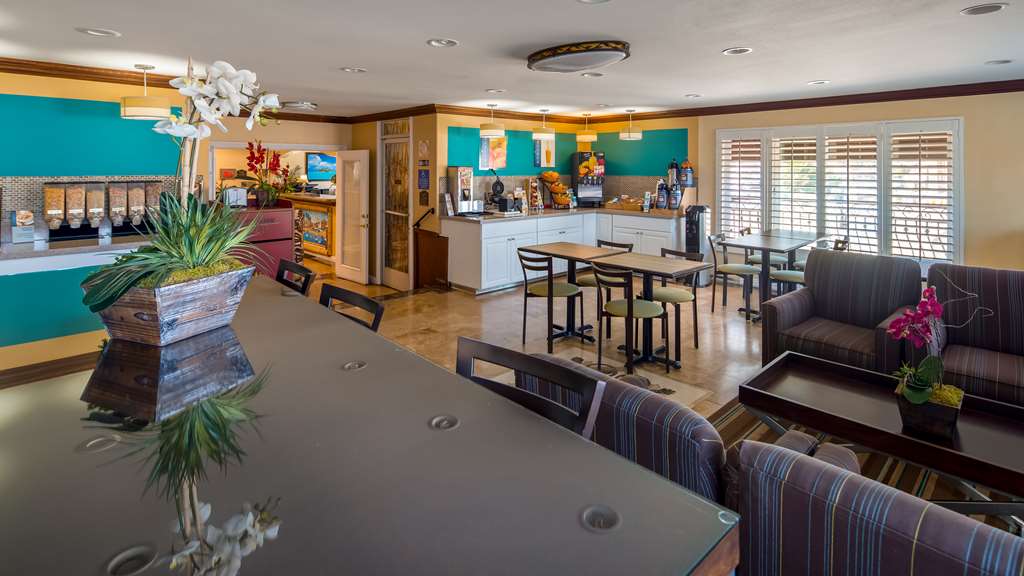 Breakfast Area Best Western Harbour Inn & Suites Sunset Beach (562)592-4770