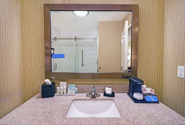 Images Hampton Inn & Suites Milwaukee/Franklin