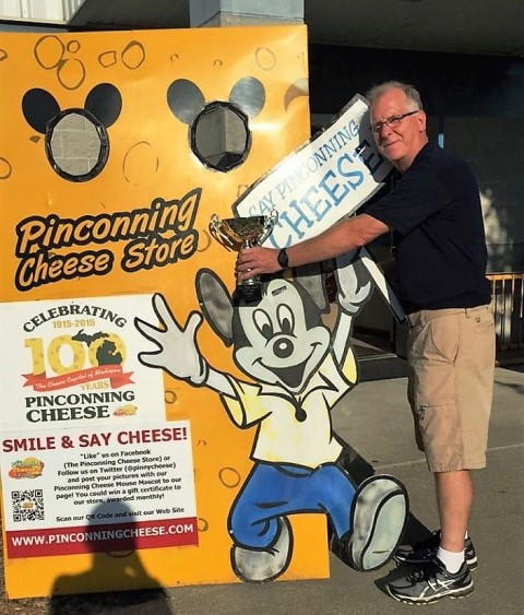 Brian the Mac n Cheese Champ at 2016 Cheese Festival
