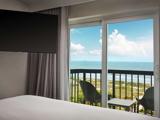 Images Hilton Garden Inn Cocoa Beach Oceanfront