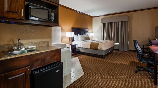 Images Best Western Granbury Inn & Suites