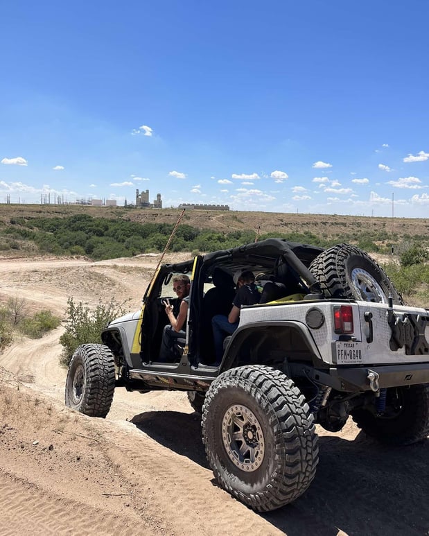 Images 806 DC Offroad