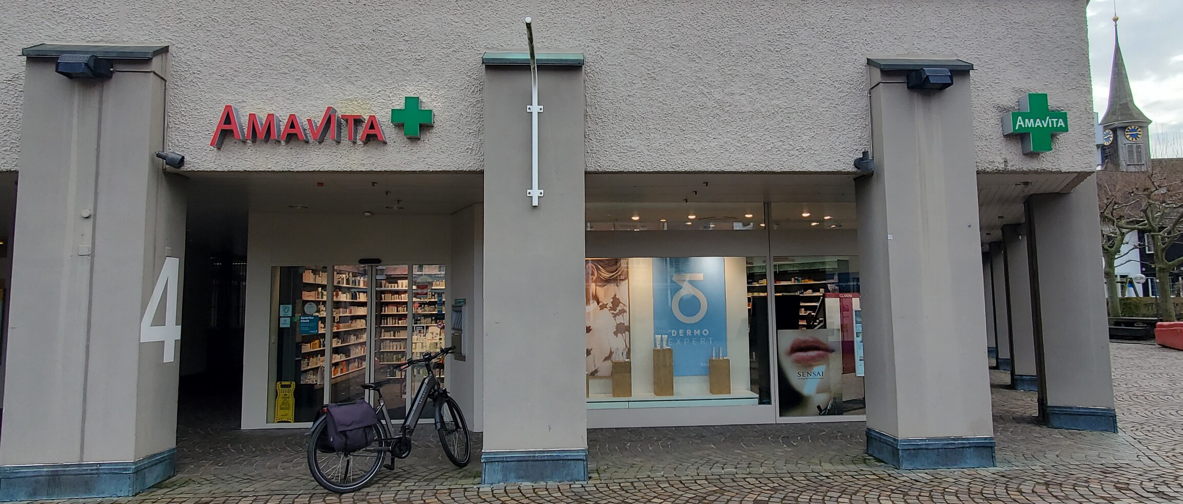 Amavita Apotheke Zumikon, Dorfplatz 4 in Zumikon