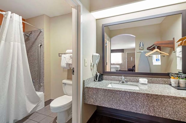 Images Best Western Inn & Suites