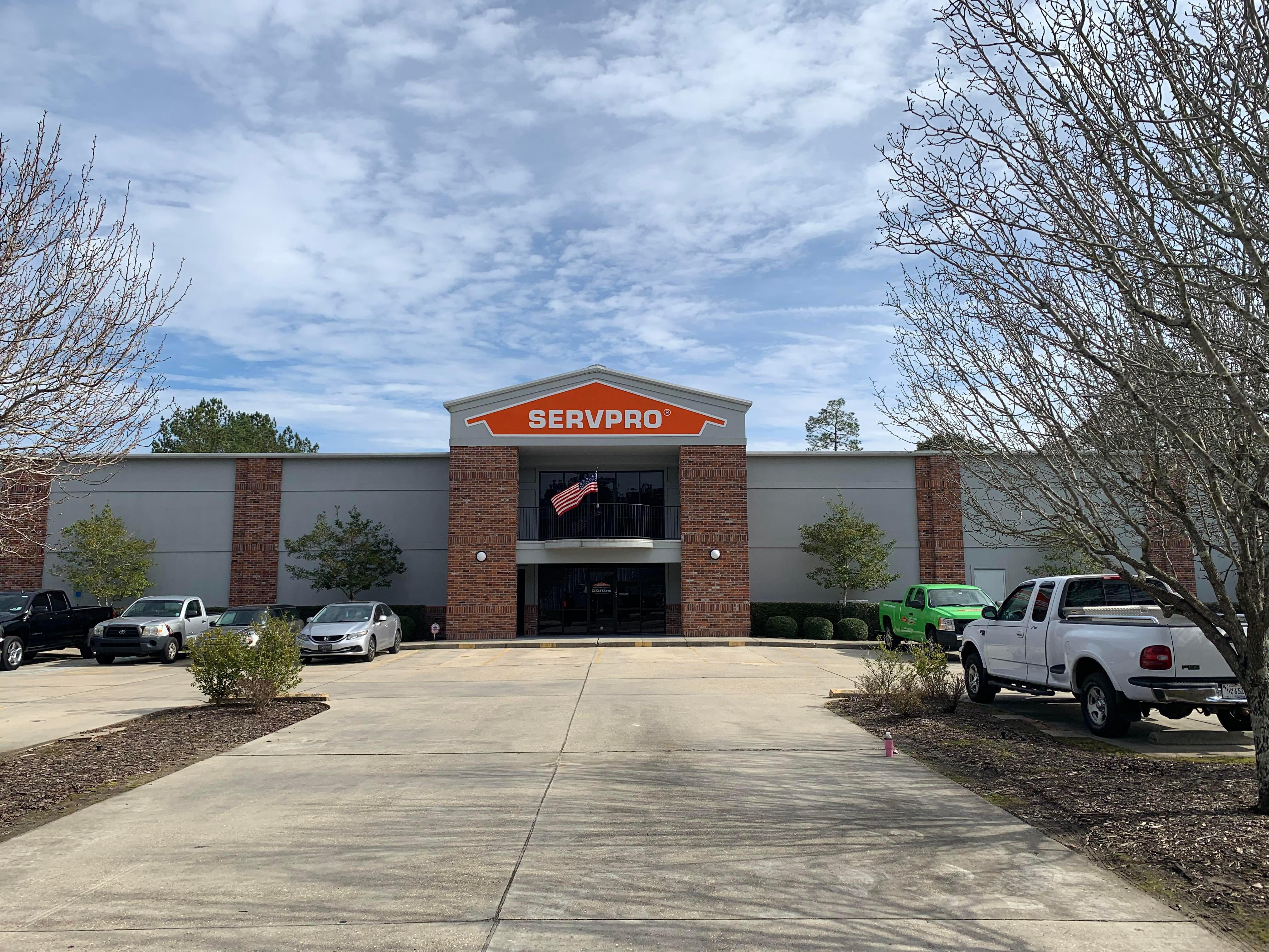 SERVPRO of Greater Covington and Mandeville's fifteen thousand square foot climate-controlled office building is located at 68424 James Street in Mandeville, Louisiana.