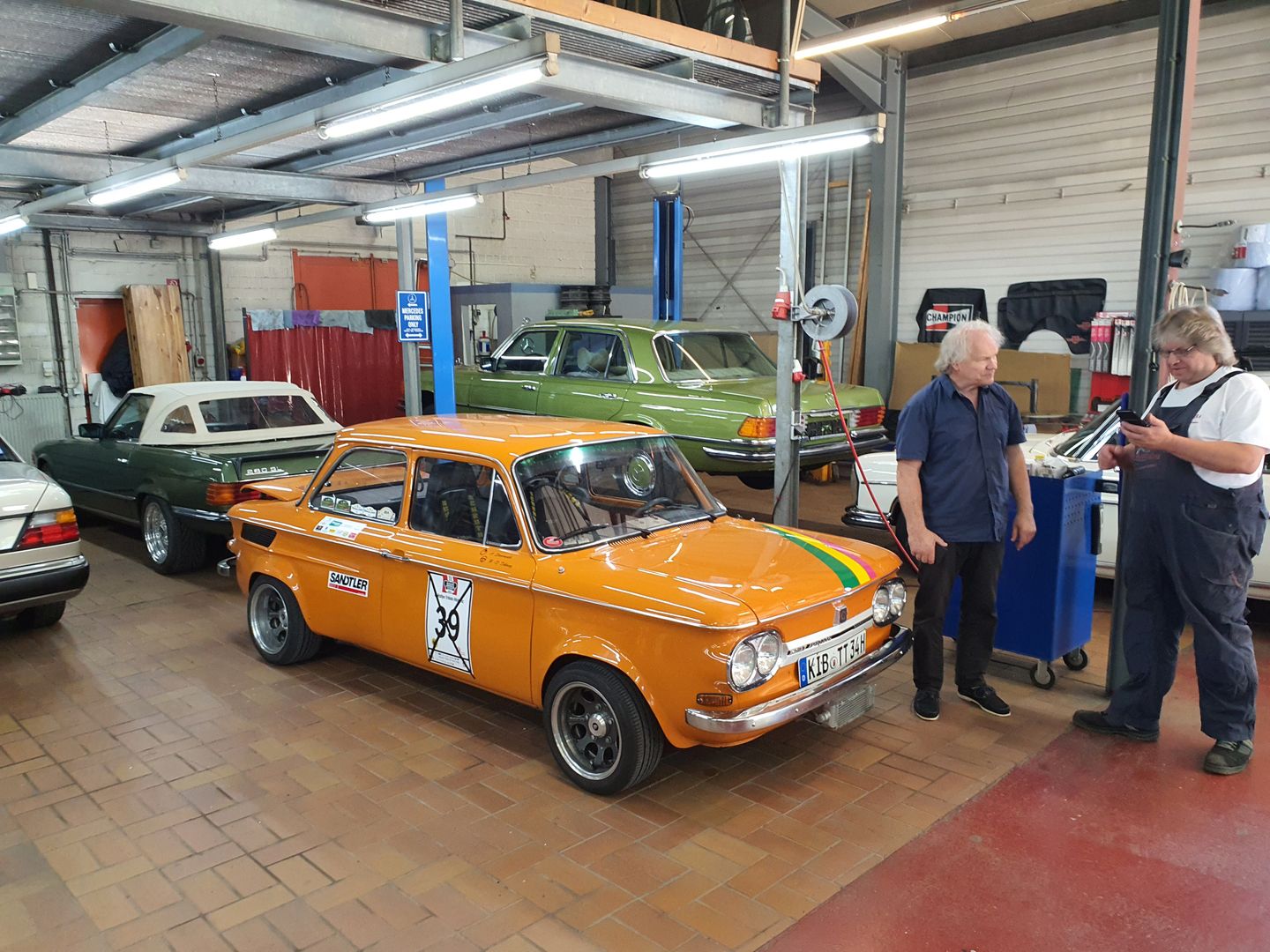 Sander GmbH Autoglas + Karosseriebau - GALLERY