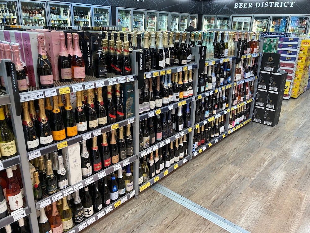 Images Liquorland Salamander Bay