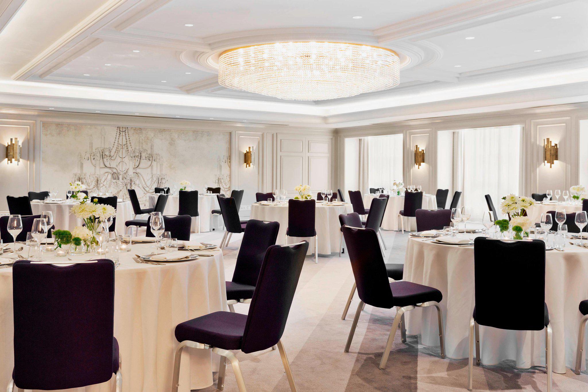 Renaissance Wien Hotel, Linke Wienzeile/Ullmannstrasse 71 in Vienna