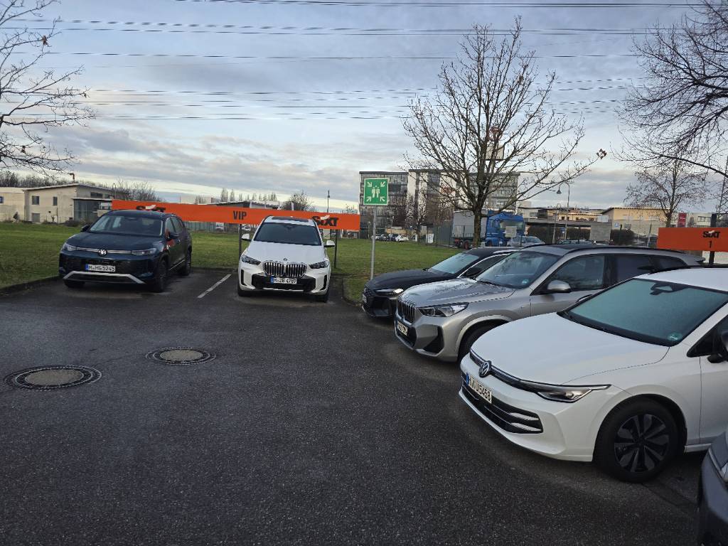SIXT Mietwagen & Transporter mieten Köln Porz/Gremberghoven, Ettore-Bugatti-Str. 2 in Köln